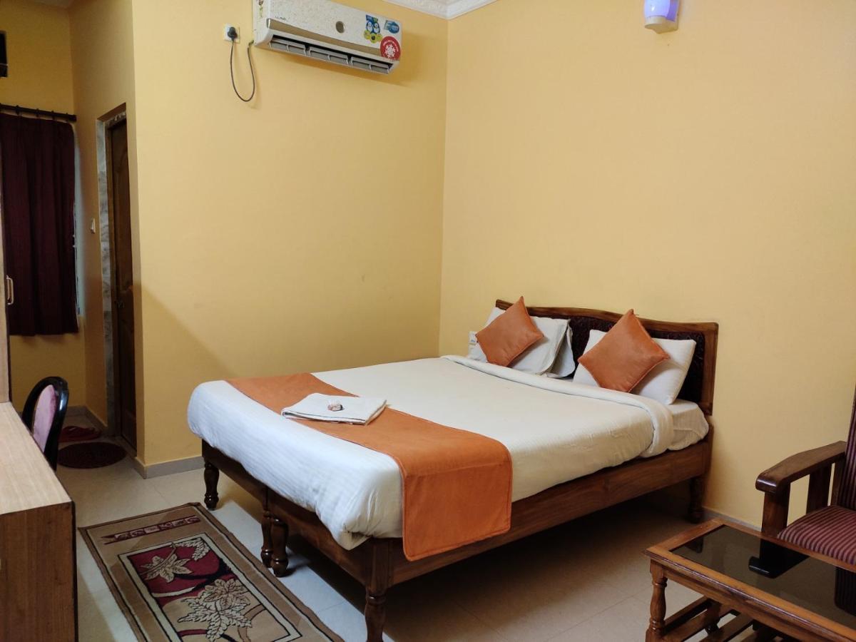 Hotel Sambit International, Near Sea Beach Puri Exterior foto